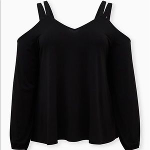 Torrid 2x cold shoulder top